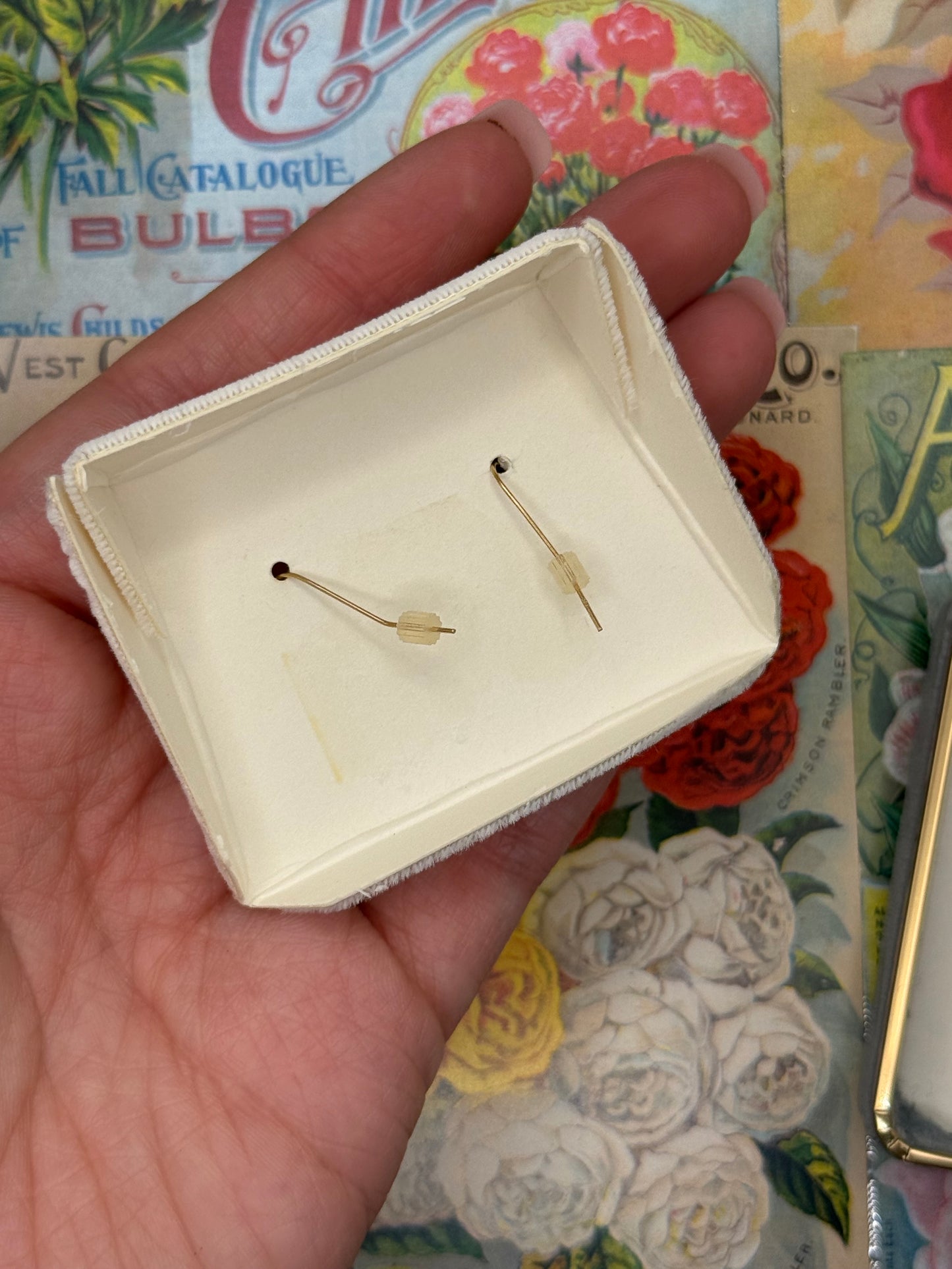 Vintage 10k Gold with 12k Gold Accents Black Hills Gold Hummingbird Earrings 1”