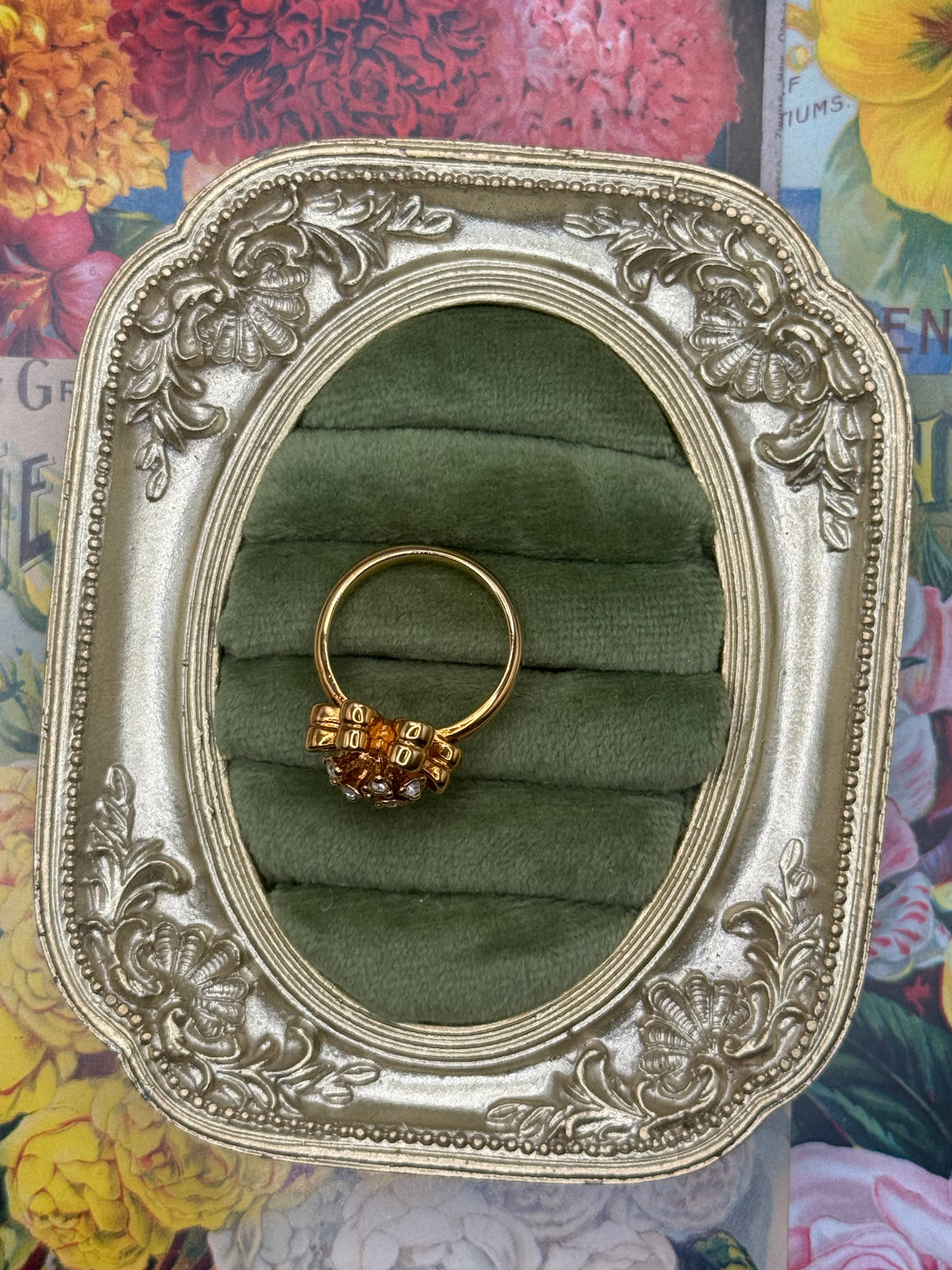 Vintage Gold Tone Avon Ring Size 8.75