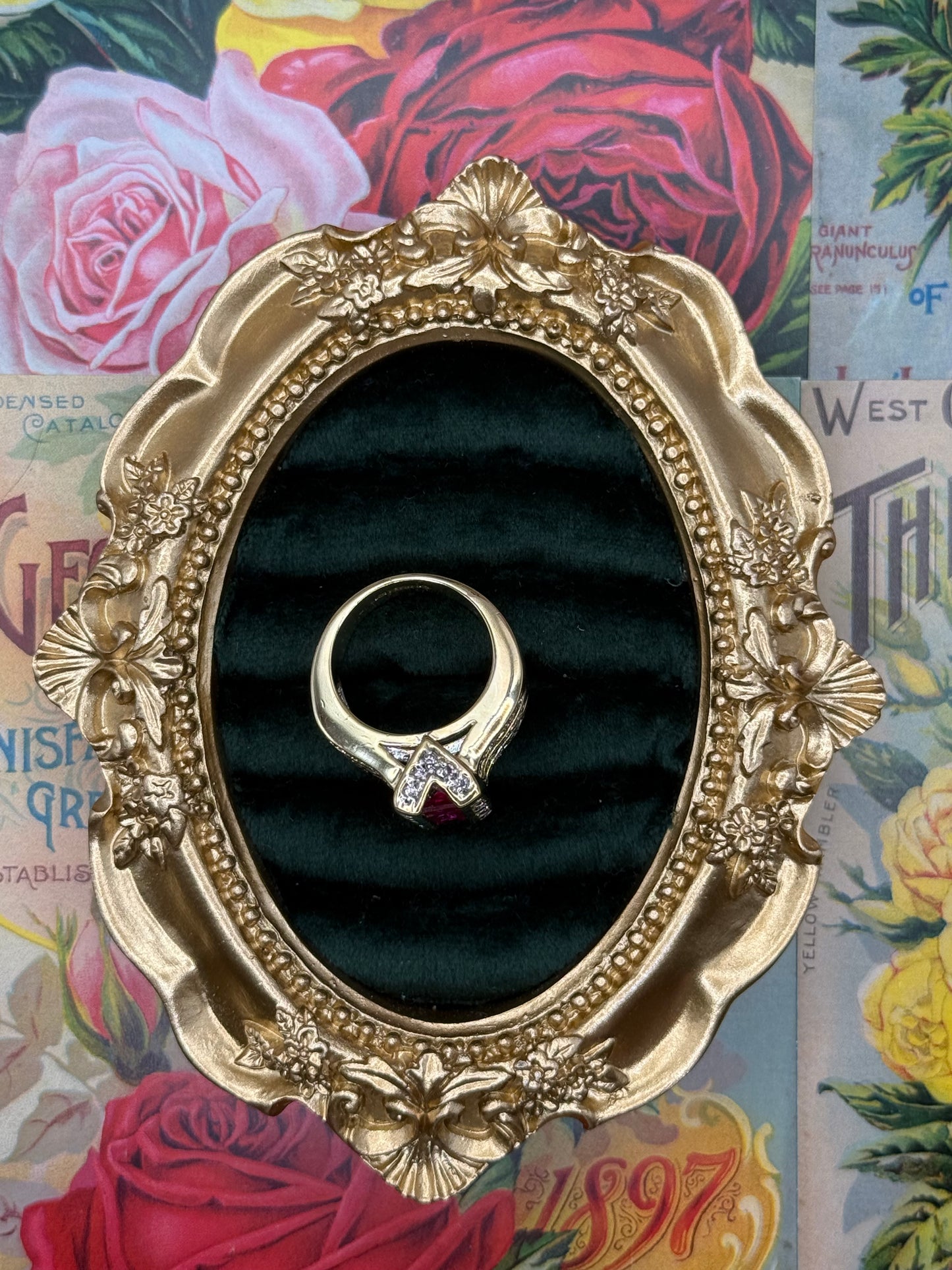 Vintage Gold Tone Old Stock Ring Size 6.75