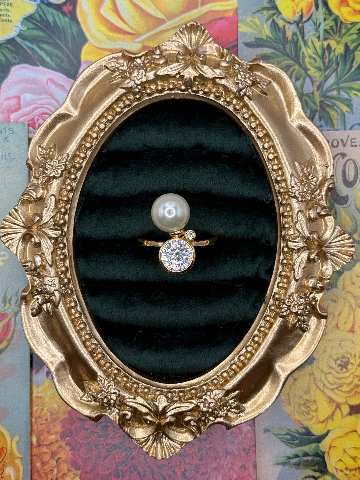 Vintage Gold Tone Pearl Ring Size 9