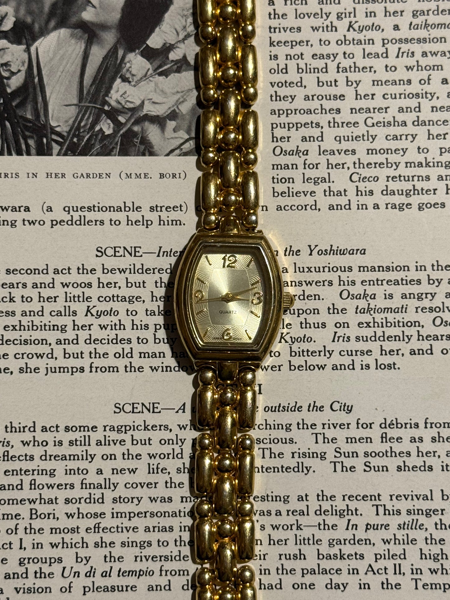 avon dainty gold tone vintage watch